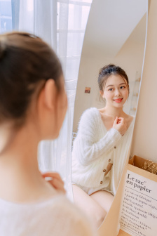 男女扒开双腿猛进入免费视频